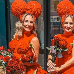 Actor Beesd  (NL) Thematic hostess - 2 roses