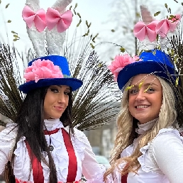 Thematic hostess - Easter girls