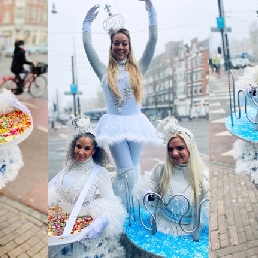 Actor Beesd  (NL) Winter trio stilt walker act Christmas