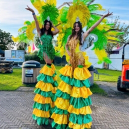 Animatie Beesd  (NL) Stelten act - Brazilian carnival