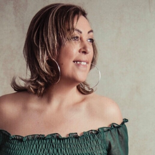 Singer (female) Amersfoort  (NL) 