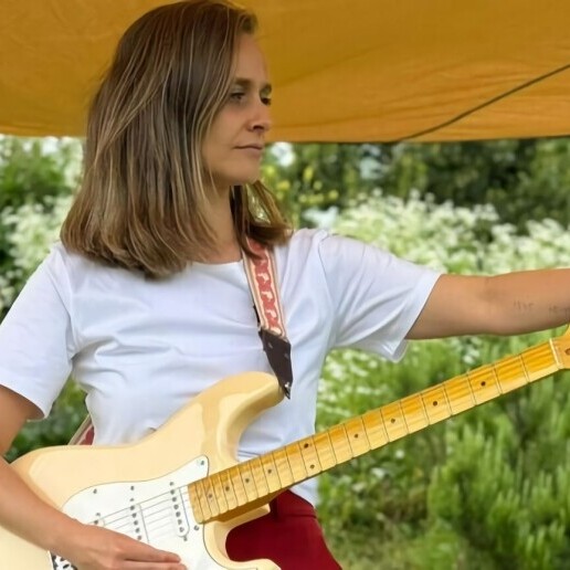 Singer (female) Den Bosch  (NL) 