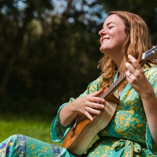 Singer (female) Leiden  (NL) 