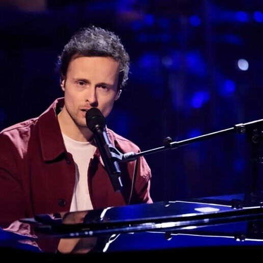 Singer (male) Apeldoorn  (NL) 