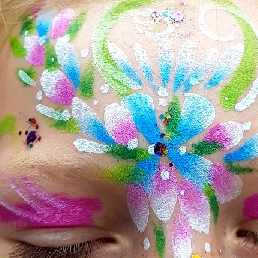 make-up facepainter