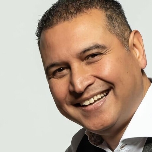 Singer (male) Valkenswaard  (NL) 