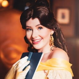Character/Mascott Assen  (NL) Lisa: Princess Belle at your event