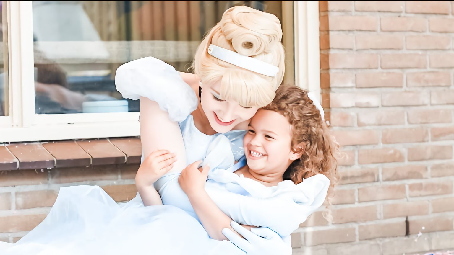 ✨ Prinses Assepoester op uw evenement Boeken? Direct op ShowBird.com!, image size:1536x864