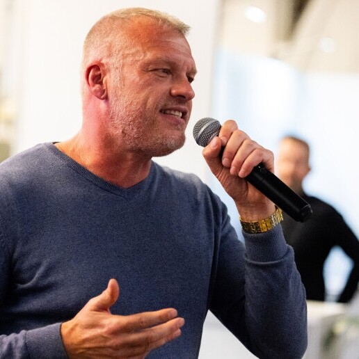 Singer (male) Amstelhoek  (NL) 