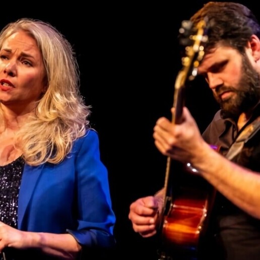 Singer (female) Delft  (NL) 