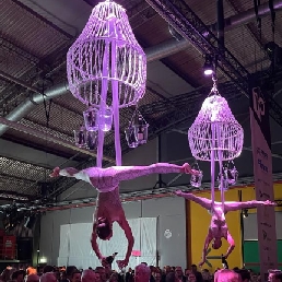 Aerial Act 'Champagne uit de lucht'