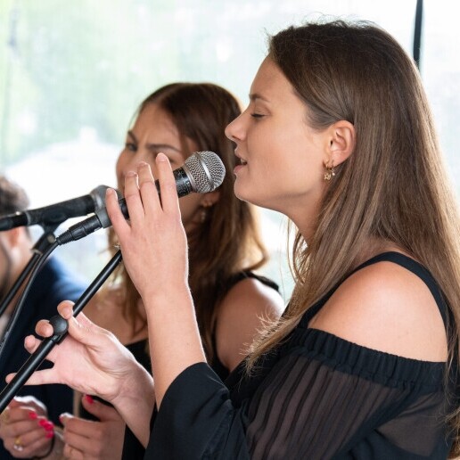 Singer (female) Volendam  (NL) 