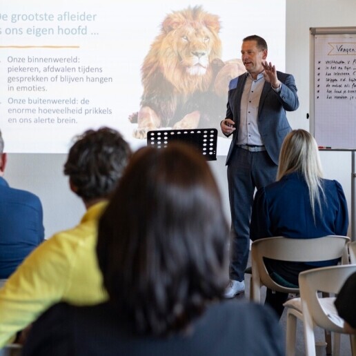 Speaker De Lier  (NL) 