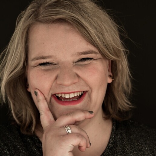 Singer (female) Eindhoven  (NL) 