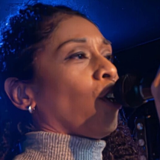 Singer (female) Capelle aan den IJssel  (NL) 