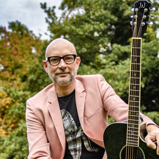 Singer (male) Rotterdam  (NL) 