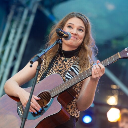 Singer (female) Amsterdam  (NL) 
