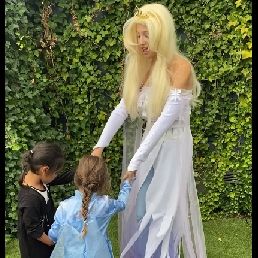 Meet & Greet - Princess Elsa and/or Anna