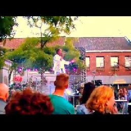 Zanger Venray  (NL) Feestzanger de zingende schilder!