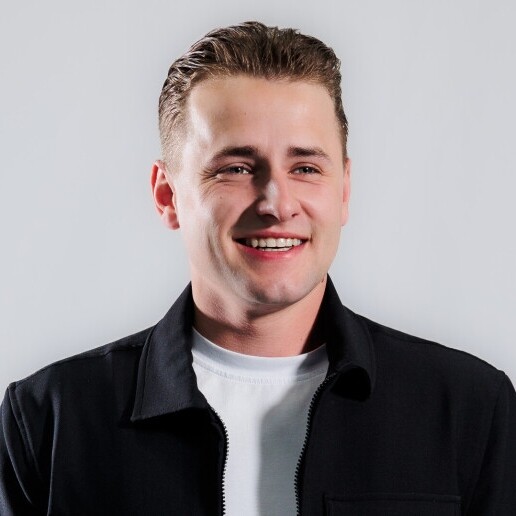 Singer (male) Esch  (NL) 