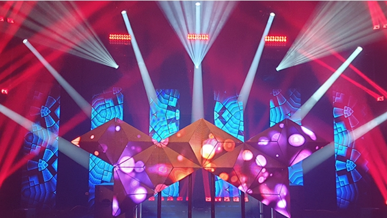 VJ with 3D led video DJ Booth