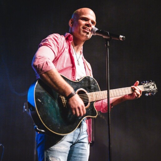 Singer (male) Bergen op Zoom  (NL) 