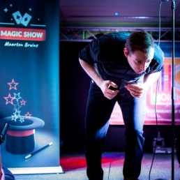 Magician Amsterdam  (NL) Goochelshow voor senioren & zorginstelli