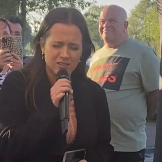 Singer (female) Zoetermeer  (NL) 