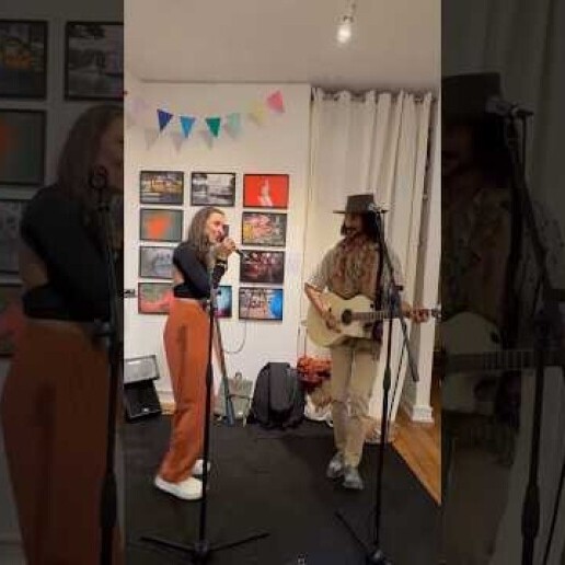 Singer (female) cologne 