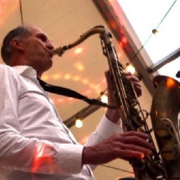 Saxophonist Ruud de Vries at your DJ!