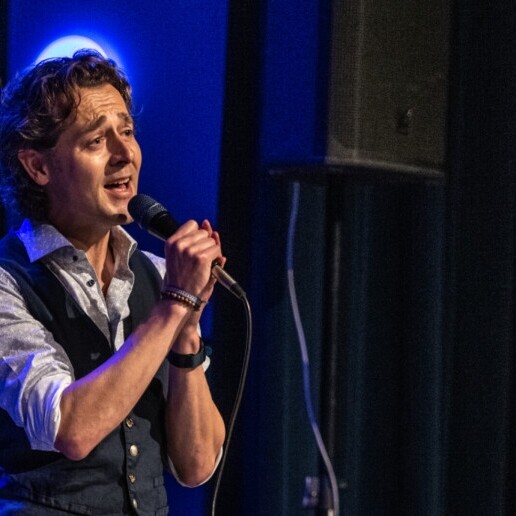 Singer (male) 's Gravenhage  (NL) 