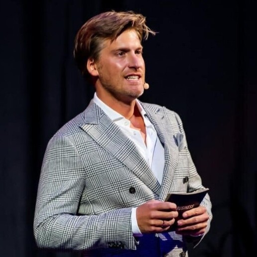 Presenter Dongen  (NL) 