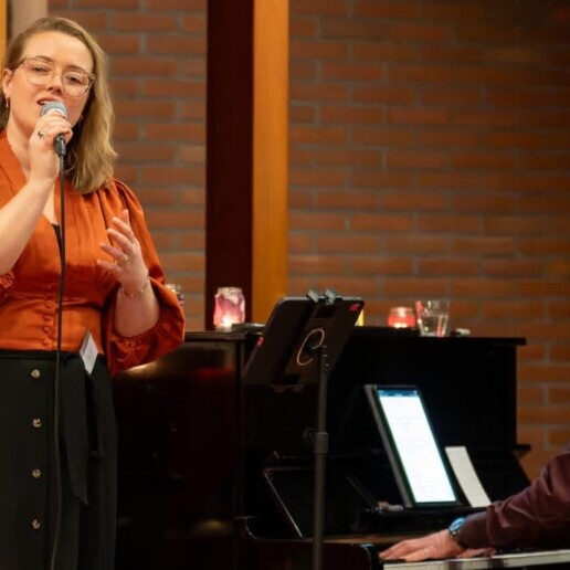 Singer (female) Linschoten  (NL) 