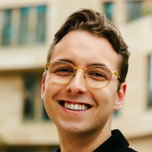 Singer (male) Breda  (NL) 