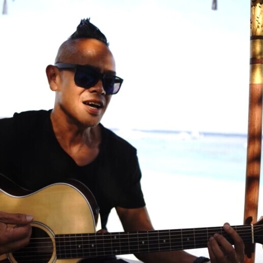 Singer (male) Amsterdam  (NL) 