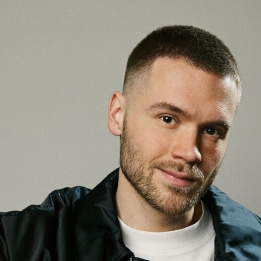 Singer (male) Rijswijk  (Zuid Holland)(NL) 