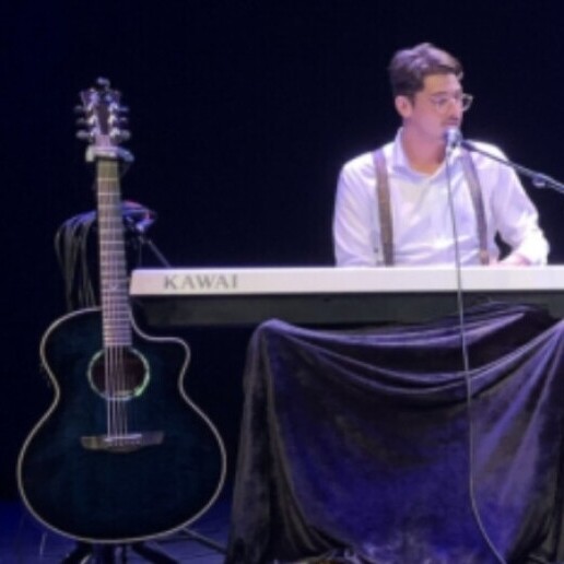 Singer (male) Alkmaar  (NL) 