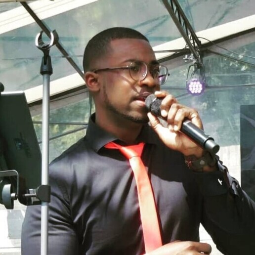 Singer (male) Den Haag  (NL) 