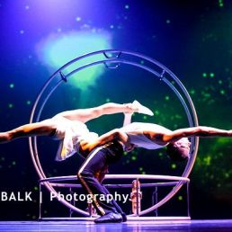Partner Acrobatics - Dance & Acrobatics