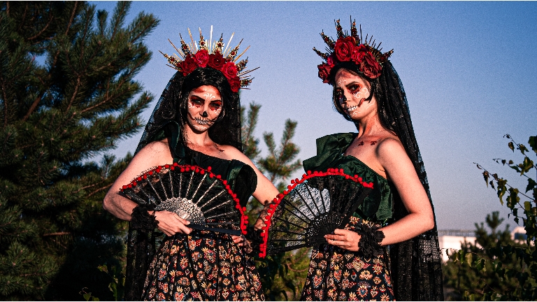 The Señoritas / Halloween / Mexico