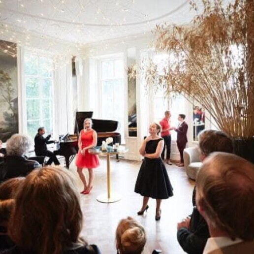 Singer (female) Zoetermeer  (NL) 