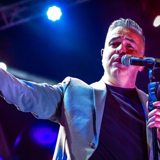 Singer (male) Deurne  (NL) 