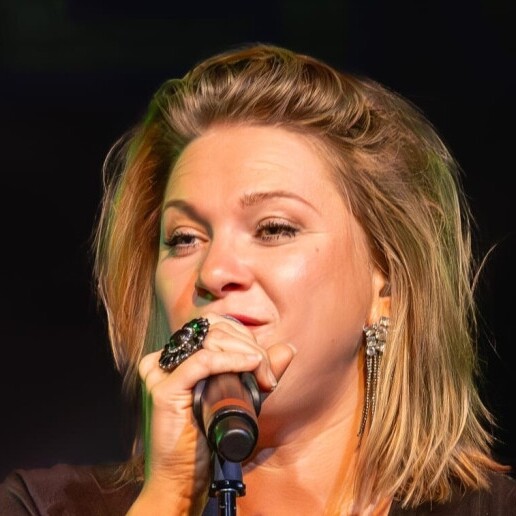 Singer (female) Bennekom  (NL) 