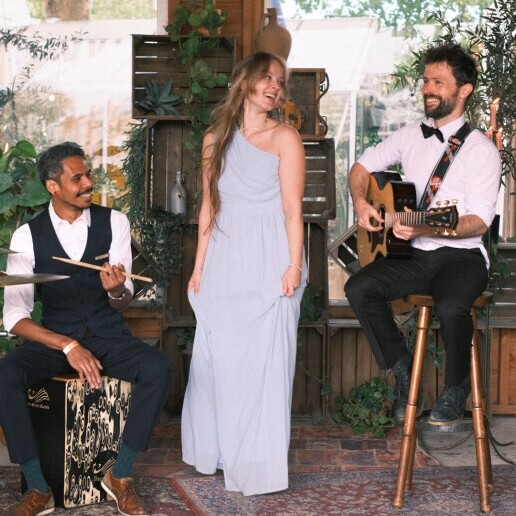 Singer (female) Breda  (NL) 