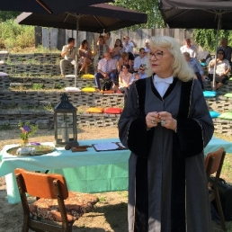 Trouwambtenaar Duivendrecht  (NL) Trouwambtenaar/Ceremoniespreker Josina