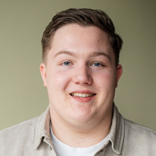 Singer (male) Hengelo  (Gelderland)(NL) 