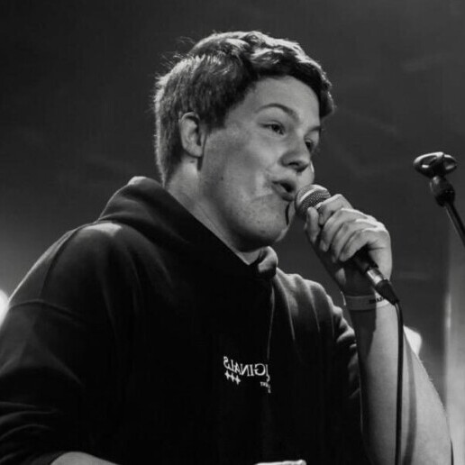 Singer (male) Hengelo  (Gelderland)(NL) 