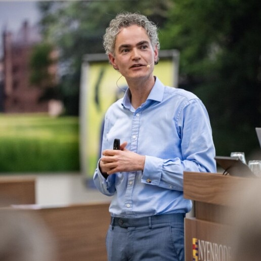 Speaker Bloemendaal  (NL) 