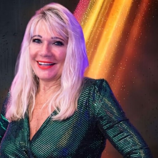 Singer (female) Rotterdam  (NL) 