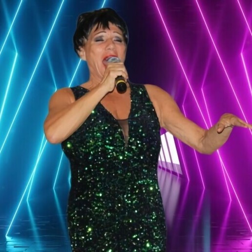 Singer (female) Rotterdam  (NL) 